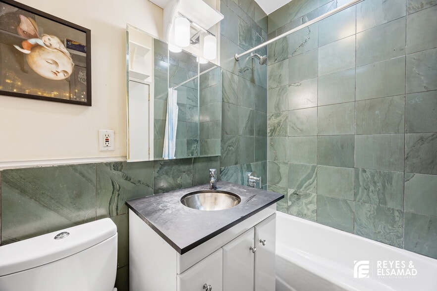More Photos Of 558 W 173rd St, New York Apartments For Sale