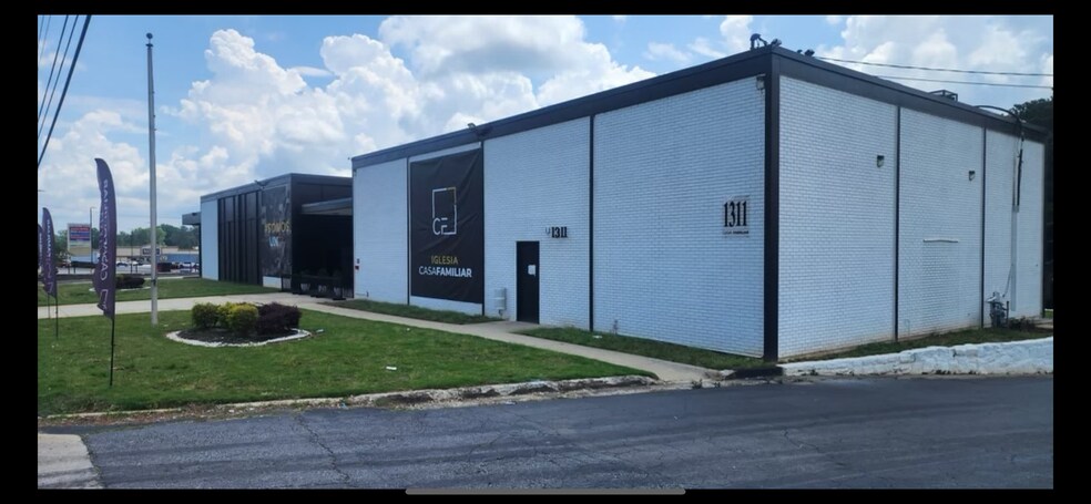 More Photos Of 1311 Veterans Memorial Hwy SW, Mableton Freestanding For Sale