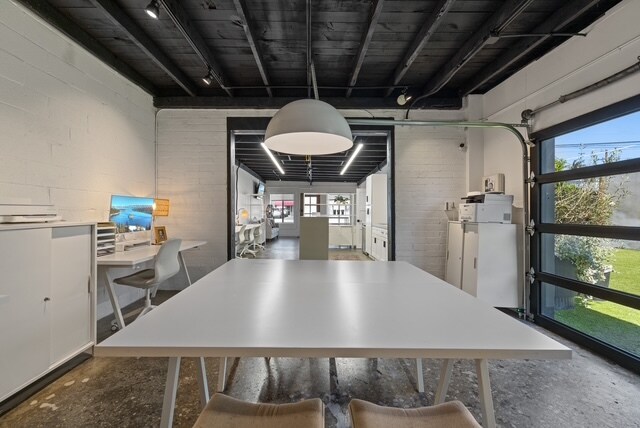 More Photos Of 1630 Aviation Blvd, Redondo Beach Loft Creative Space For Sale