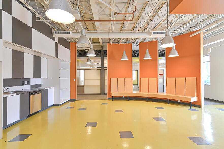 More Photos Of 1 Rounder Way, Burlington Office For Lease