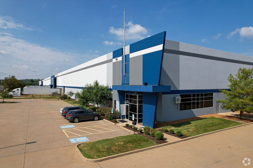 Primary Photo Of 2211-2231 Hitzert Ct, Fenton Warehouse For Lease