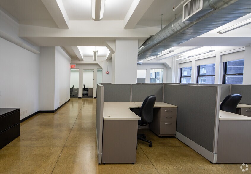 More Photos Of 589 Eighth Ave, New York Loft Creative Space For Lease