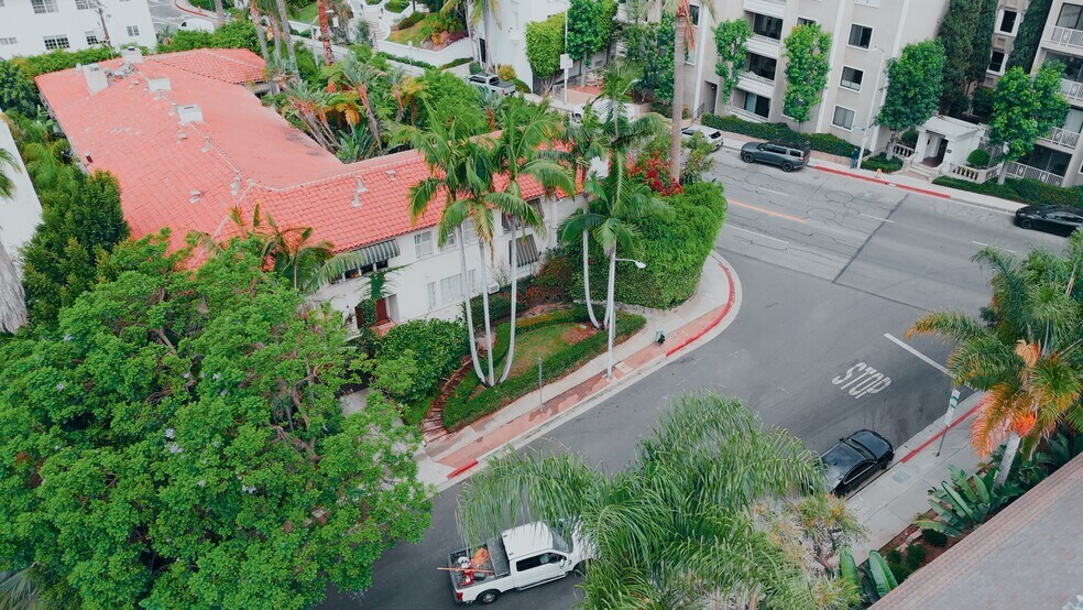 More Photos Of 8468 Fountain Ave, West Hollywood Apartments For Sale