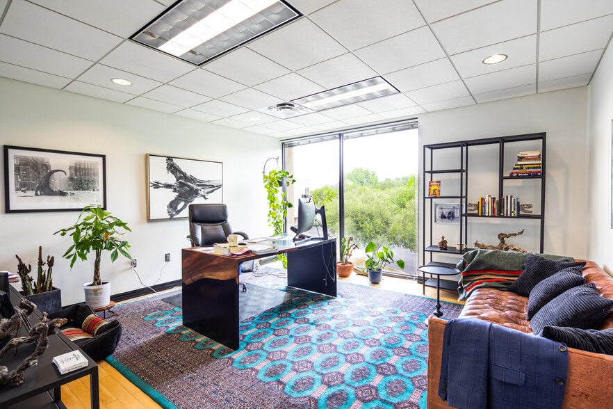 More Photos Of 3200 Steck Ave, Austin Office For Sale
