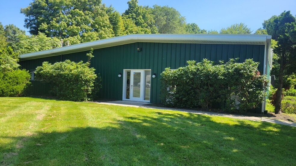 More Photos Of 4 Hadden Dr, Montgomery Warehouse For Lease