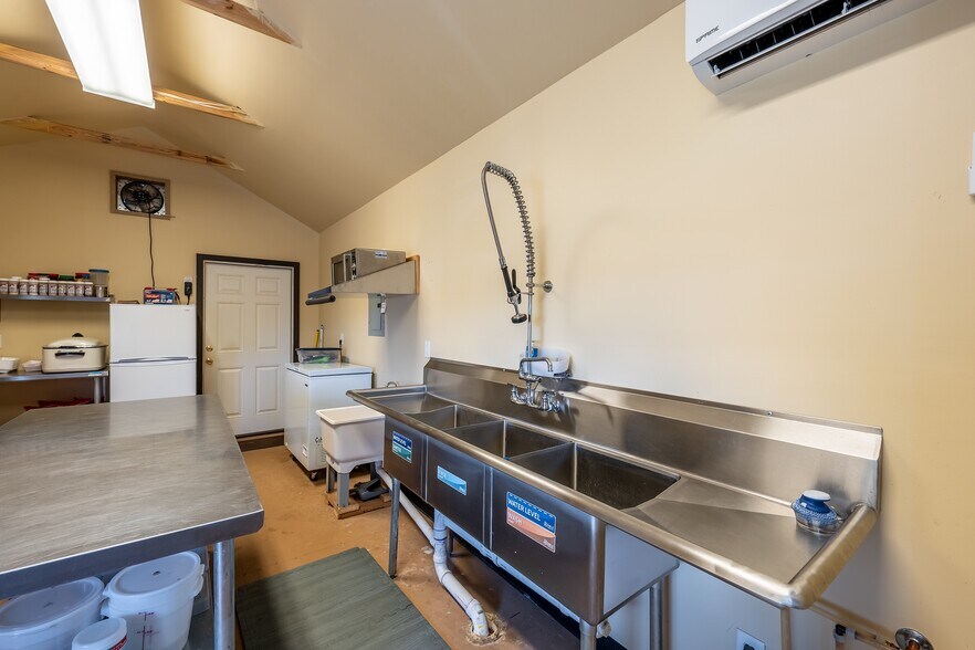 More Photos Of 122 N Green St, Hawkins Land For Sale