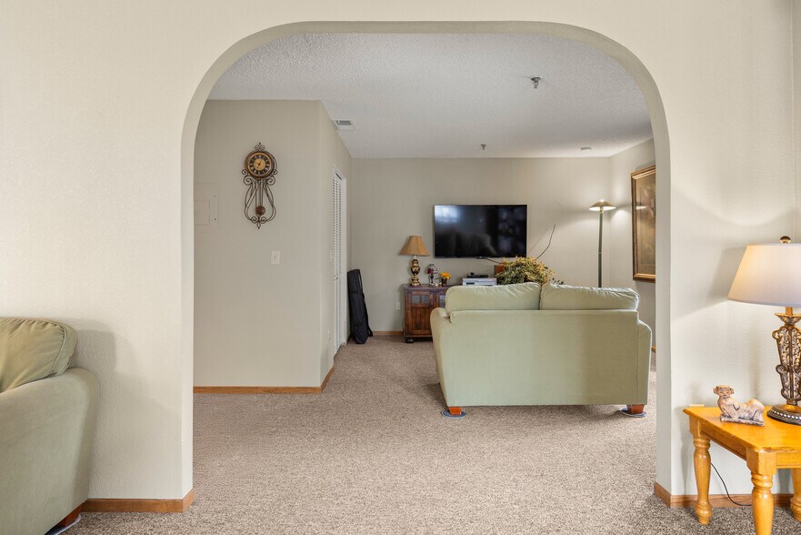 More Photos Of 2701 Sierra Sunrise Ter, Chico Apartments For Sale