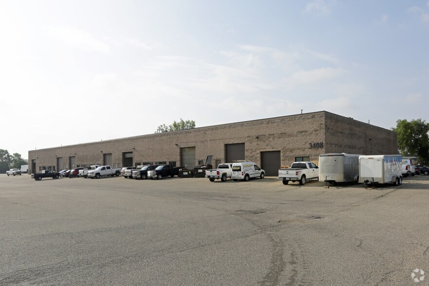 More Photos Of 3408 Busch Dr SW, Grandville Manufacturing For Sale