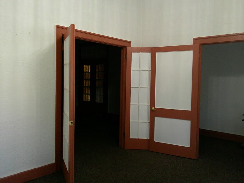 More Photos Of 970 McDonald St, Waycross Flex For Sale