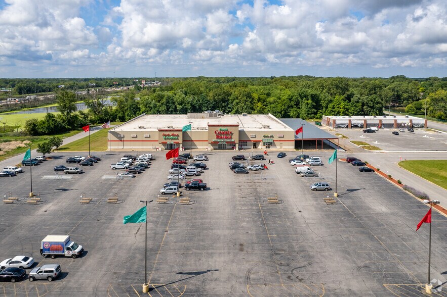 More Photos Of 1921-1931 25th, Gary Unknown For Lease