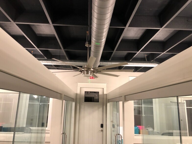 More Photos Of 1803 Curcor Dr, Gulfport Loft Creative Space For Lease