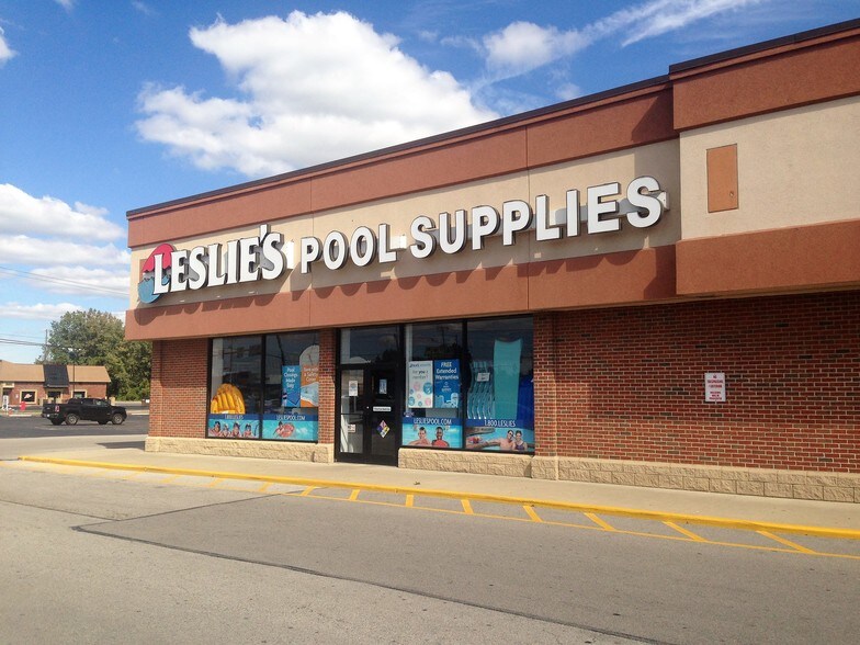 More Photos Of 2505-2527 S Reynolds Rd, Toledo Unknown For Lease