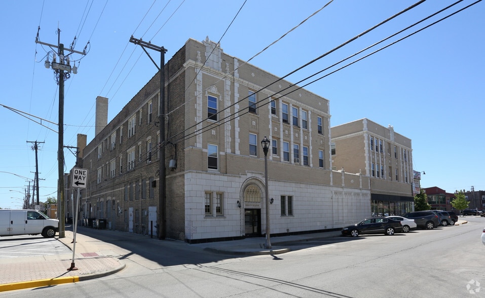 More Photos Of 6442-6450 Cermak Rd, Berwyn Apartments For Lease