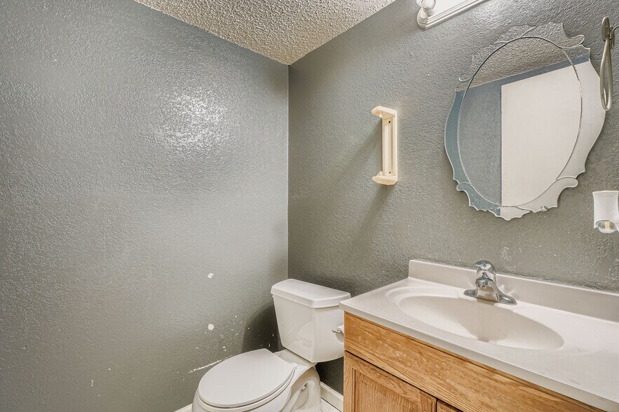 More Photos Of 5803 Cougar Dr, Austin Apartments For Sale
