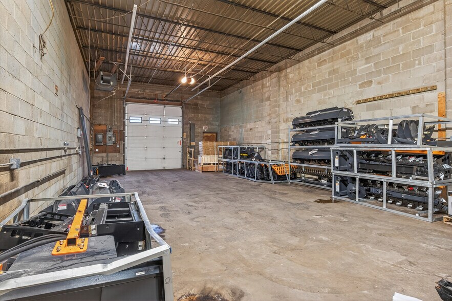 More Photos Of 5201 Lakeland Ave N, Minneapolis Industrial For Sale