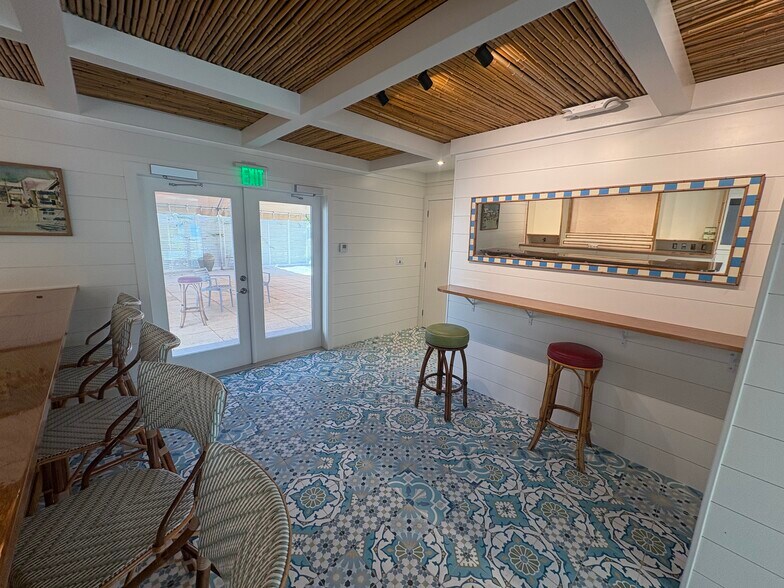 More Photos Of 310 E Railroad Ave, Boca Grande Restaurant For Lease