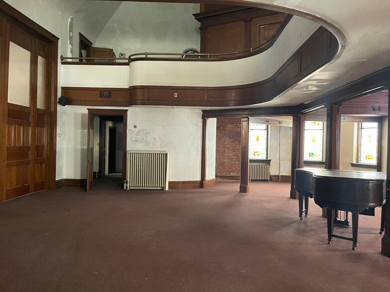 More Photos Of 486 S Graham St, Pittsburgh Religious Facility For Sale