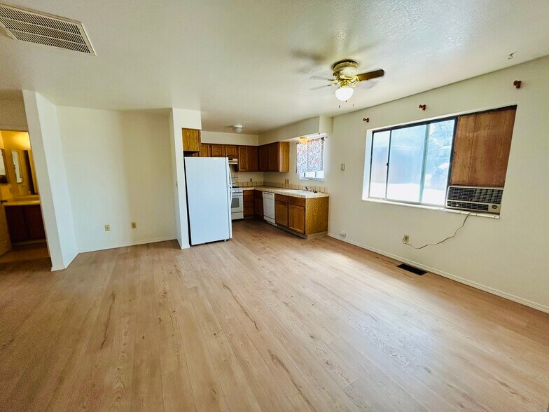 More Photos Of 547 W 4th St, Winnemucca Storefront Retail Residential For Sale