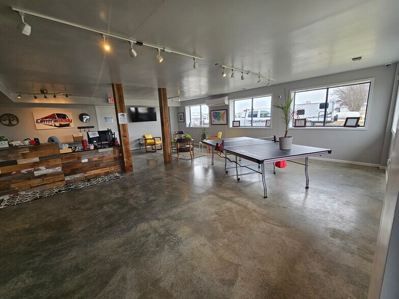 More Photos Of 24105 W 43rd St, Shawnee Land For Lease