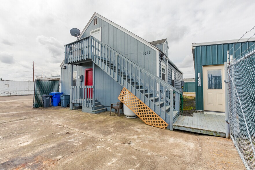 More Photos Of , Salem Unknown For Sale