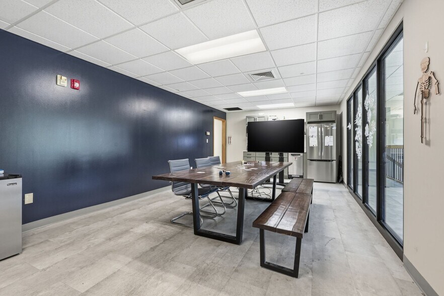 More Photos Of 665 Amherst Rd, Sunderland Research And Development For Sale