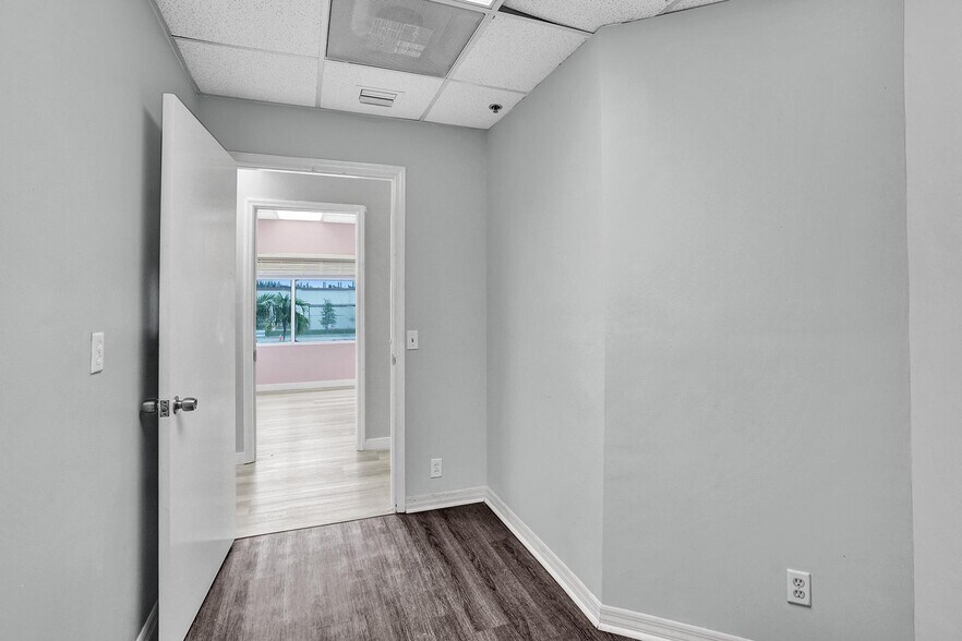 More Photos Of 2400 W Copans Rd, Pompano Beach Showroom For Lease