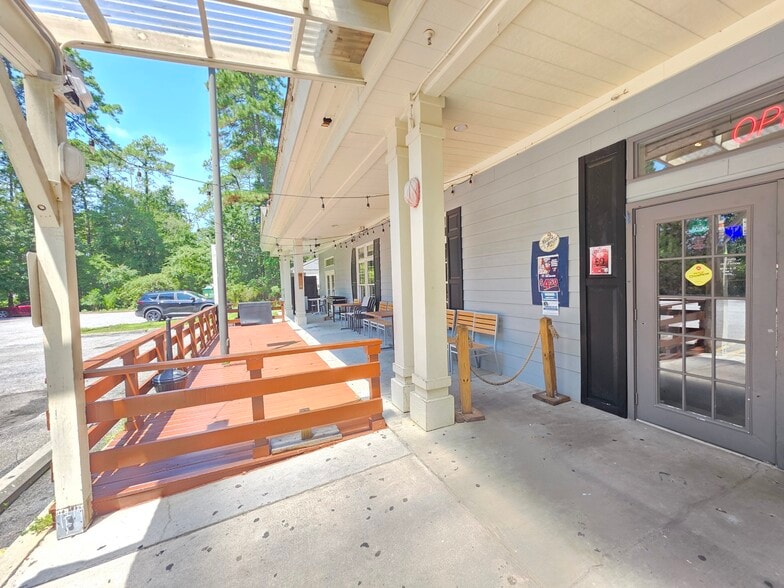 More Photos Of 68 Bluffton Rd, Bluffton Unknown For Lease