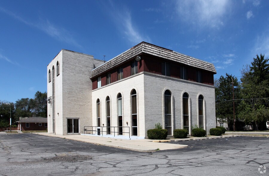 More Photos Of 1919 E 52nd St, Indianapolis Office For Lease