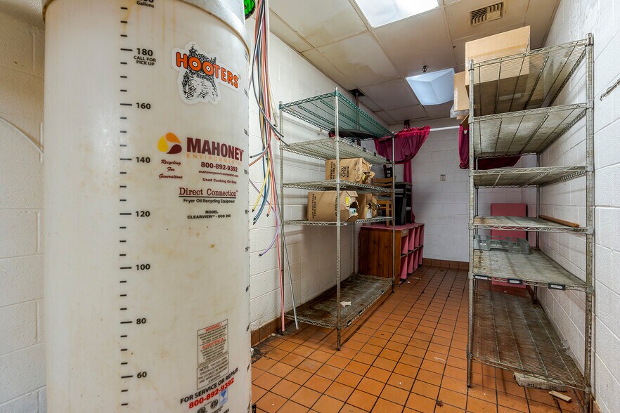 More Photos Of 241 Eastern Byp, Richmond Restaurant For Lease