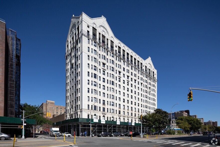 Primary Photo Of 2090 Seventh Ave, New York Office For Lease