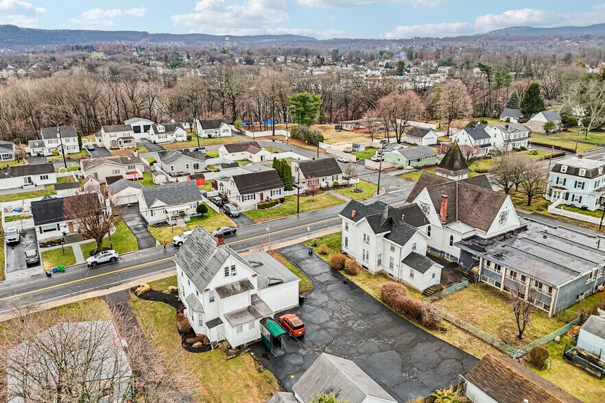 More Photos Of 43 E Main St, Stony Point Specialty For Sale
