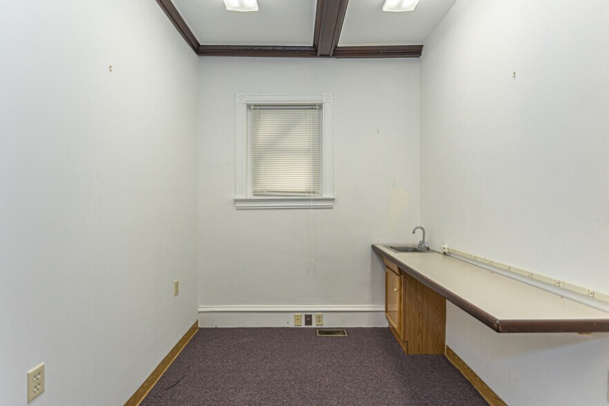 More Photos Of 100-102 W Fornance St, Norristown Medical For Sale