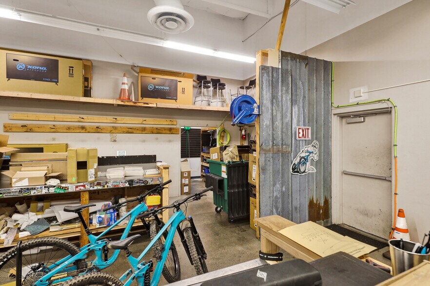 More Photos Of 1622 N State St, Bellingham Freestanding For Sale