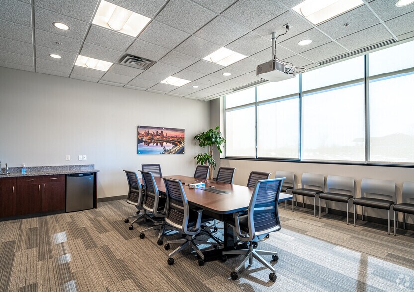 More Photos Of 8515 Eagle Point Blvd N, Lake Elmo Medical For Lease