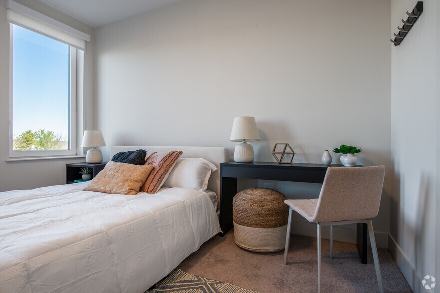 More Photos Of 39 Trotter Rd, Weymouth Apartments For Lease