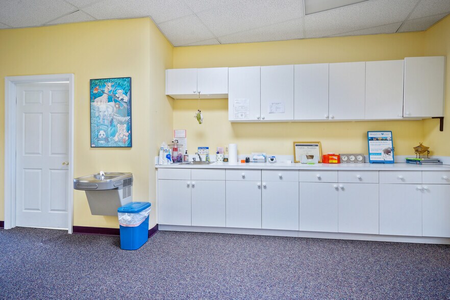 More Photos Of 4437 Brookfield Corporate Dr, Chantilly Office For Sale