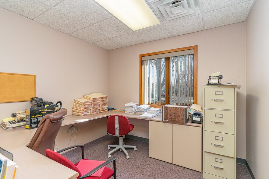 More Photos Of 3588 Center Ave, Essexville Medical For Sale