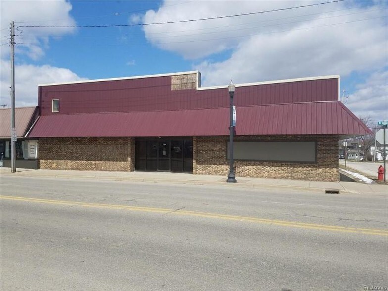 More Photos Of 727-731 E Mount Morris St, Mount Morris Storefront Retail Office For Sale