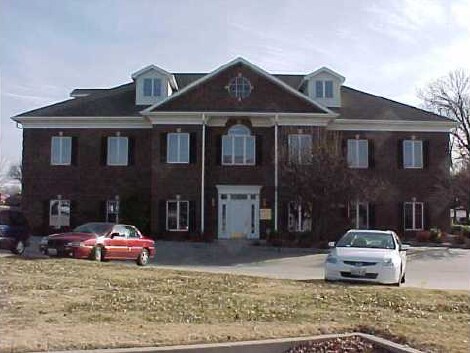 More Photos Of 1370 E Primrose St, Springfield Office For Lease