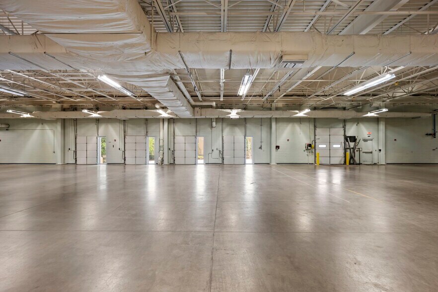 More Photos Of 801 N 2nd St, Berthoud Distribution For Lease