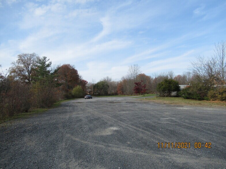 More Photos Of 63 Railroad Ave, Wallkill Warehouse For Lease
