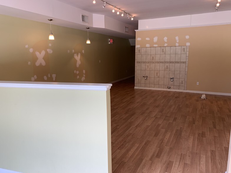 More Photos Of 98 Main St, East Brunswick General Retail For Lease