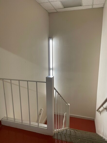 More Photos Of 1735 Central Ave, Albany Office For Sale