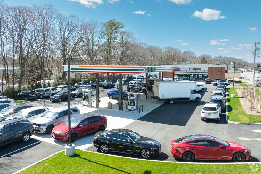 More Photos Of 336-338 E Jericho Tpke, Huntington Station Convenience Store For Sale