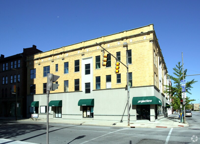 More Photos Of 901 Madison Ave, Toledo Storefront Retail Residential For Lease