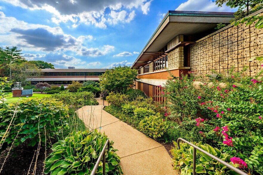 More Photos Of 345 Marshall Ave, Webster Groves Unknown For Lease