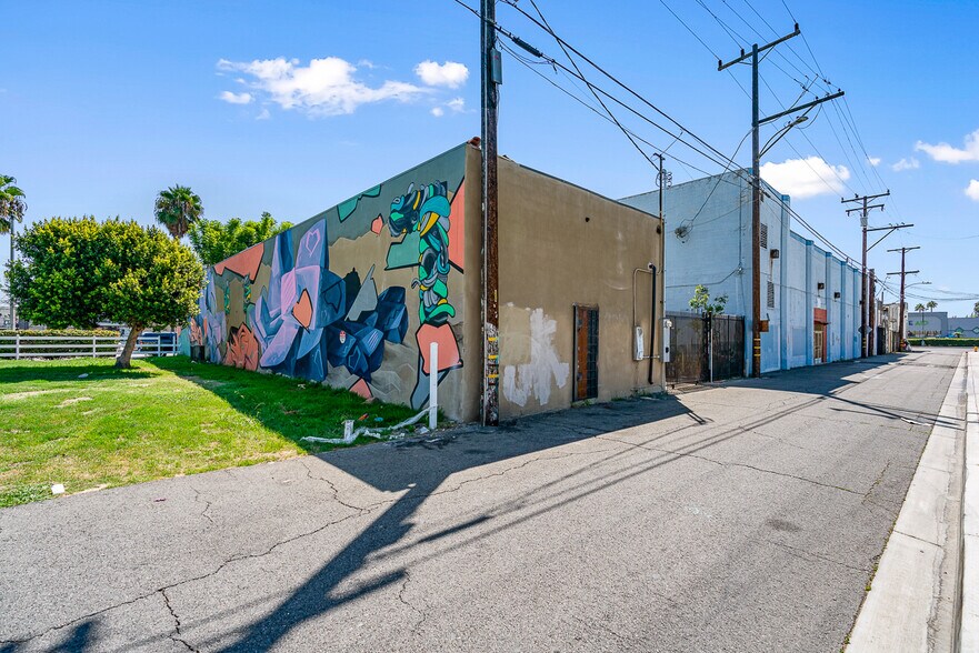 More Photos Of 123 N Long Beach Blvd, Compton Storefront Retail Office For Sale