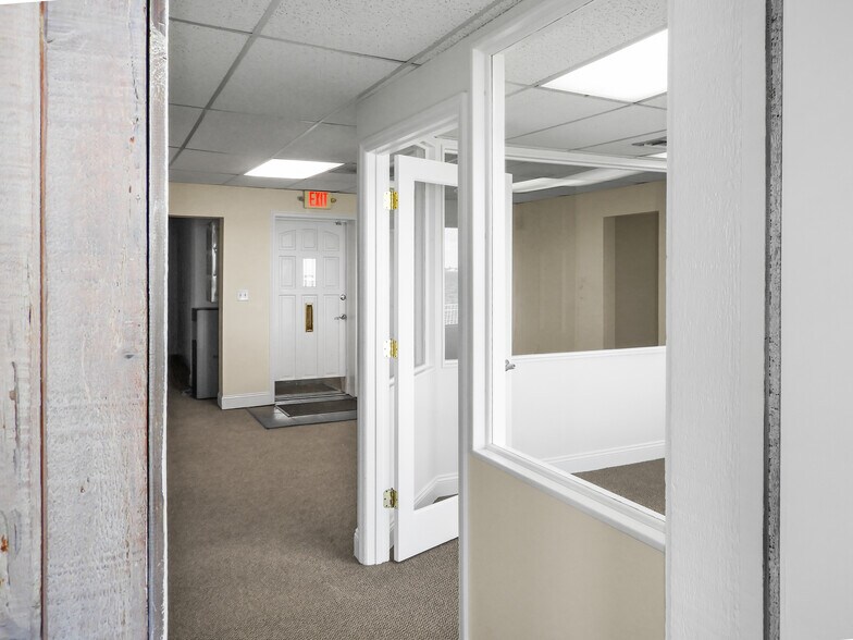 More Photos Of 1331 S Harbor City Blvd, Melbourne Office Residential For Lease