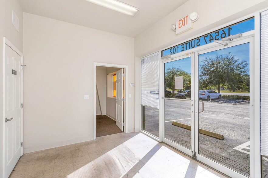 More Photos Of 16547 US Highway 19, Hudson Showroom For Lease