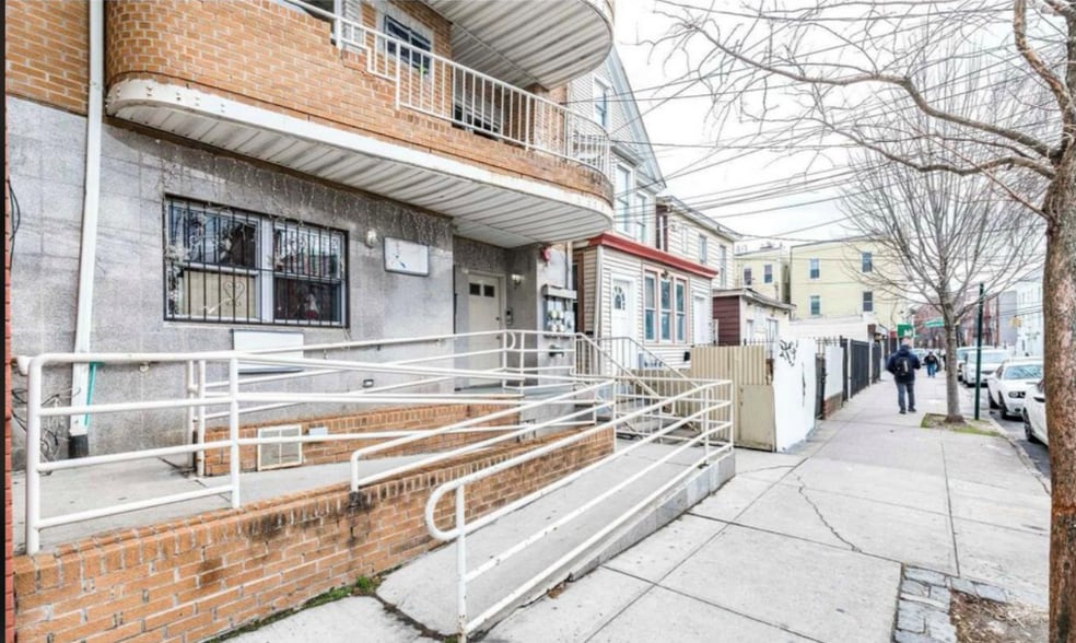 More Photos Of 3543 97th St, Corona Apartments For Sale